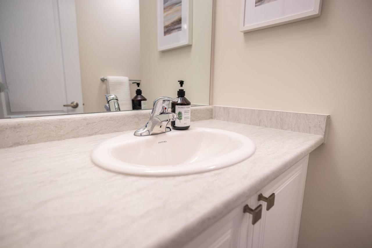 Brand New Home Minutes From Niagara Falls. Thorold Exterior foto